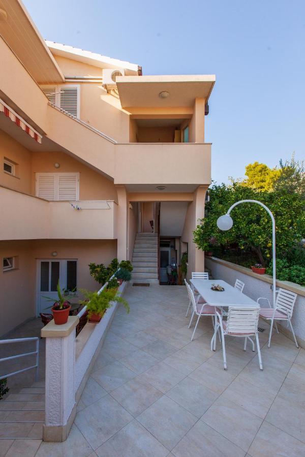 Vila Nives Podgora Exterior foto